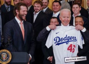 Backstage: Dodgers visit the White House